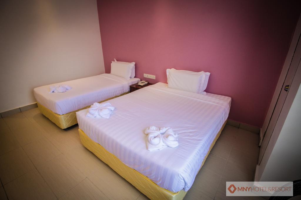 Mny Hotel & Resort Kampung Teluk Nipah Exterior photo