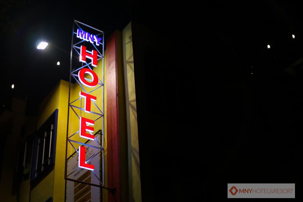 Mny Hotel & Resort Kampung Teluk Nipah Exterior photo