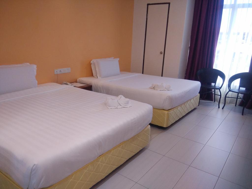 Mny Hotel & Resort Kampung Teluk Nipah Exterior photo