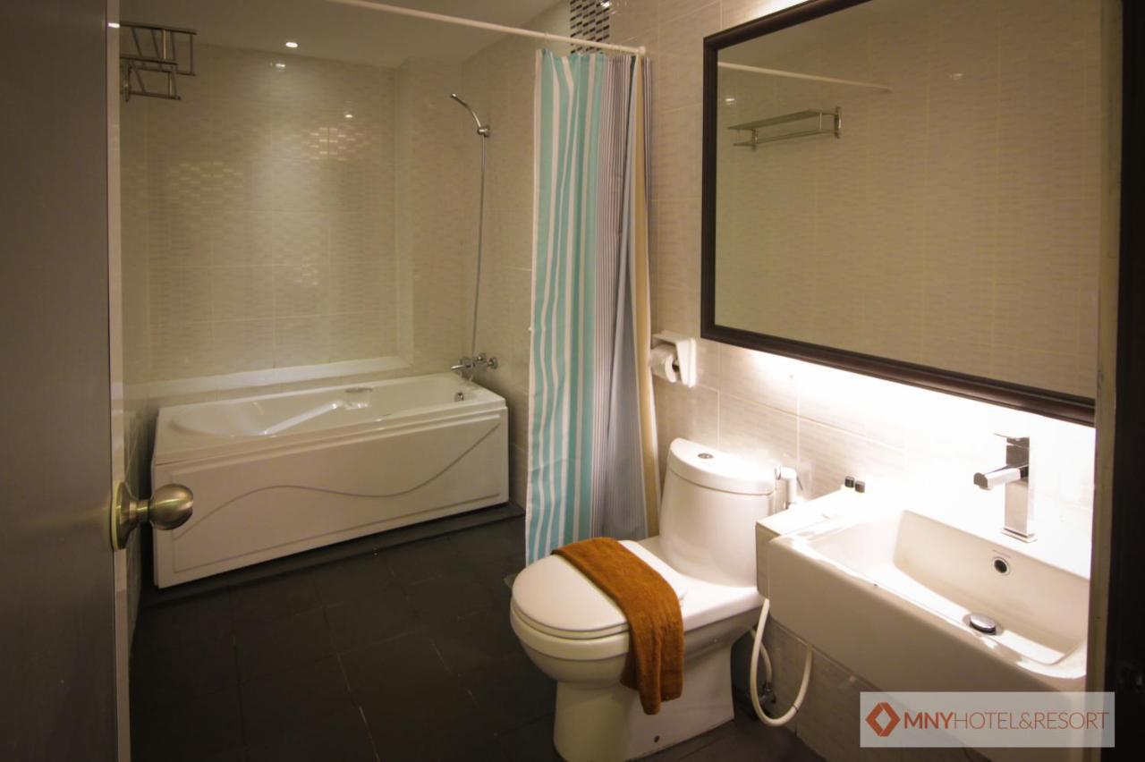 Mny Hotel & Resort Kampung Teluk Nipah Exterior photo